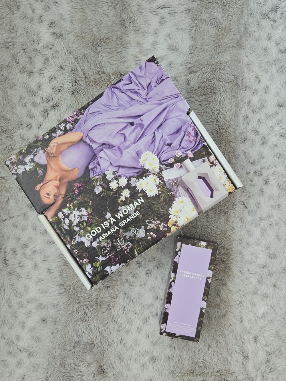 Ariana grande God is a woman box only with water bottle